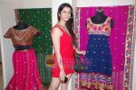 Smiley Suri at Nisha Sagar_s winter collection launch in Juhu on 13th Sept 2010 (9).JPG